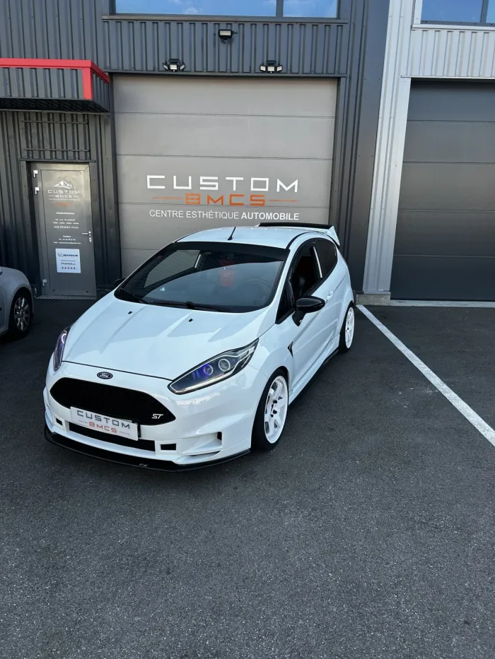 Ford Fiesta ST passée à l'atelier Custom BMCS