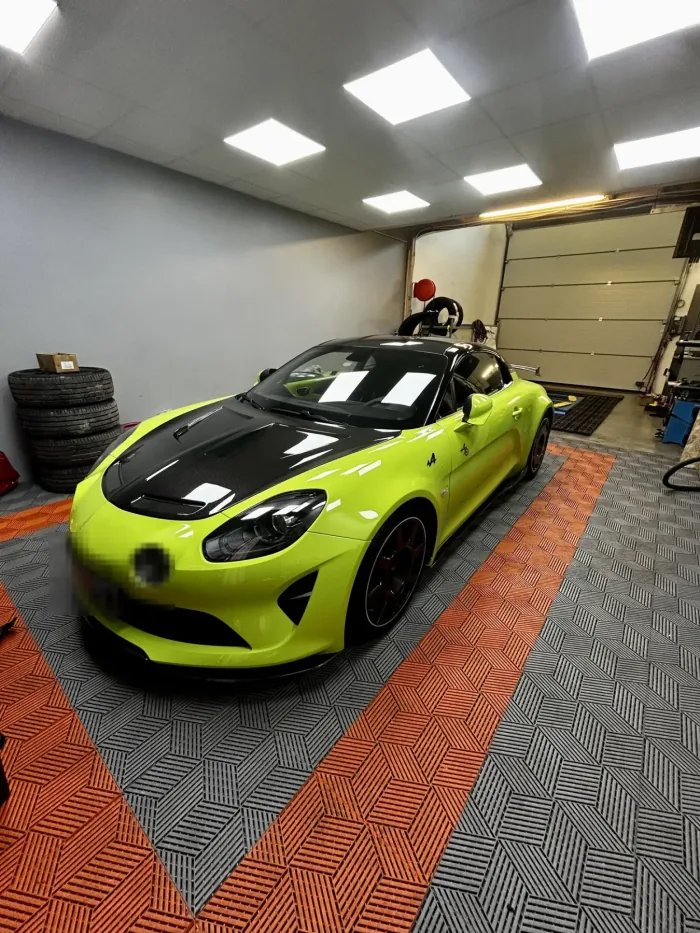 Alpine A110 passée à l'atelier Custom BMCS